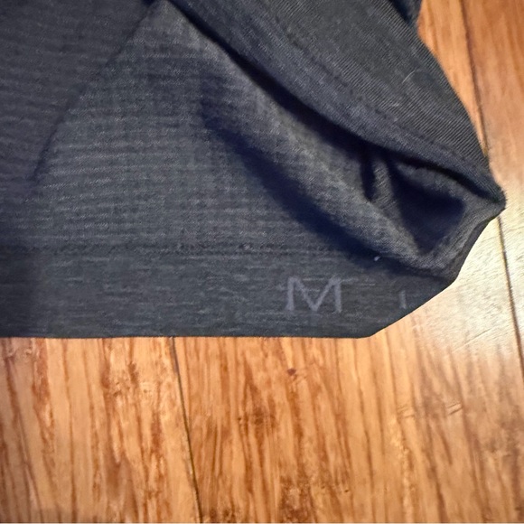Lululemon Mens medium Metal Vent Tech lightweight Half Zip pullover long sleeve - Picture 10 of 10